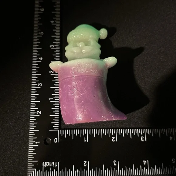 Adorable luminous resin Santa with an open stocking - Picture 5 of 7